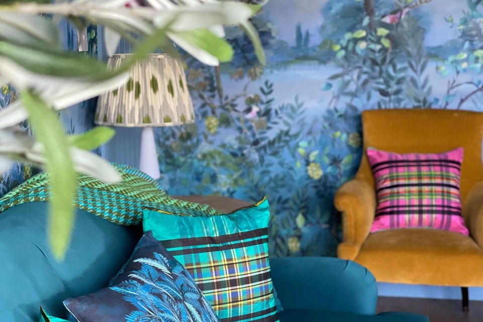 Living room, Seating area