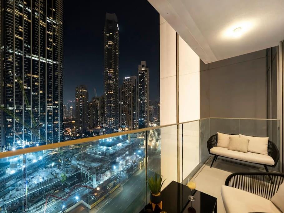 Dream Location - Luxury and Comfort in Dubai Apartment in Dubai