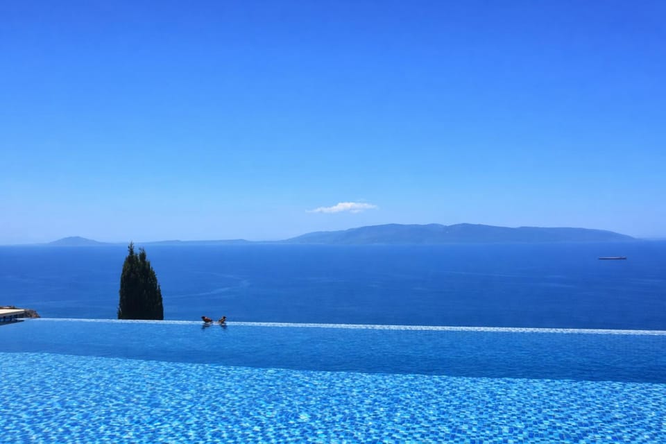 Sea view, Swimming pool
