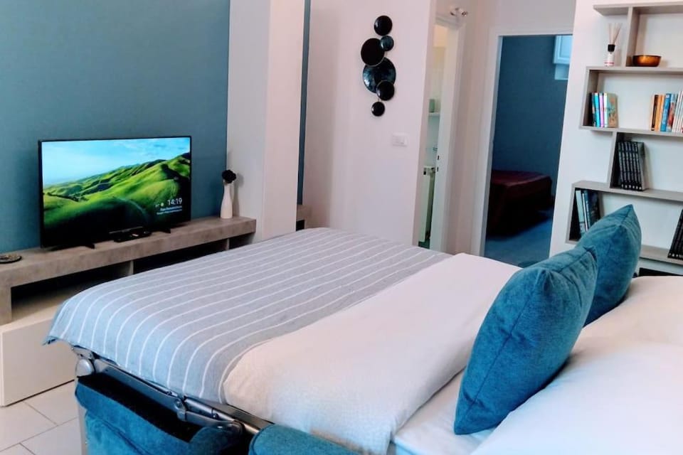 Snuggly Blue Home Apartment in Florence