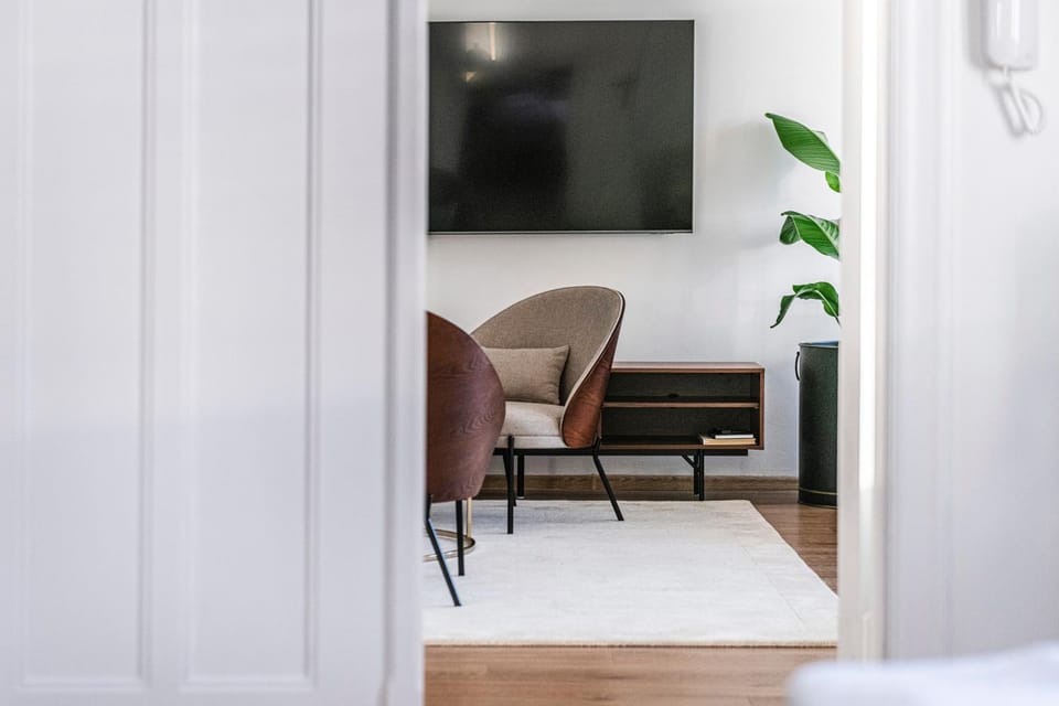 TV and multimedia, Living room, Seating area