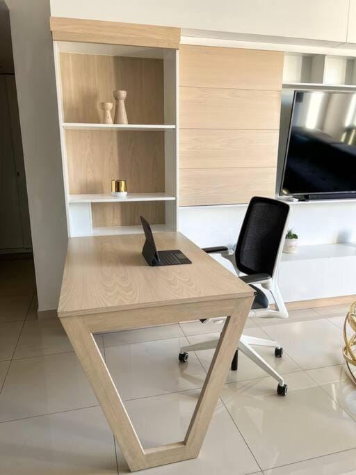 Luxury 2BR Apartment in Escalón - Pool - Parking - Fast WiFi Apartment in San Salvador