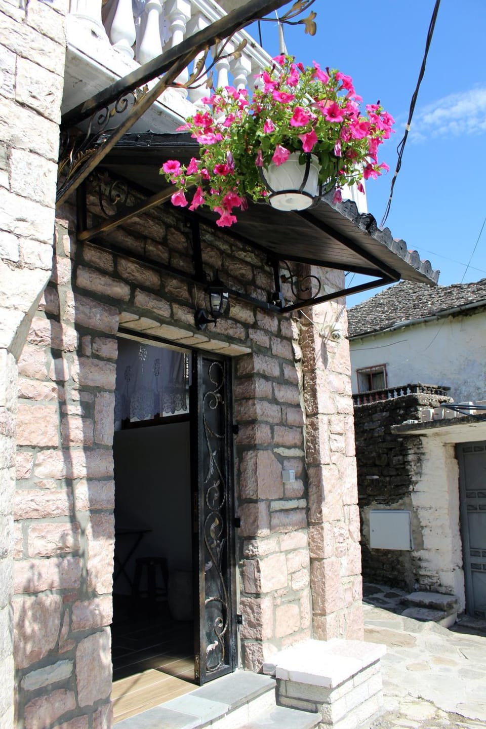 Property building, Day