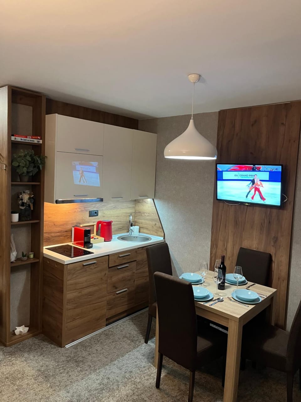 TV and multimedia, Living room, Dining area