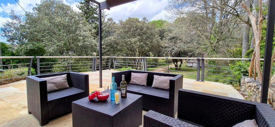 Villa Provençale Harmonie 8 Guest poolhouse Villa in Lambesc