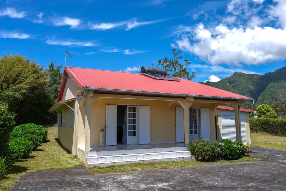 Property building, Day, Natural landscape, Mountain view