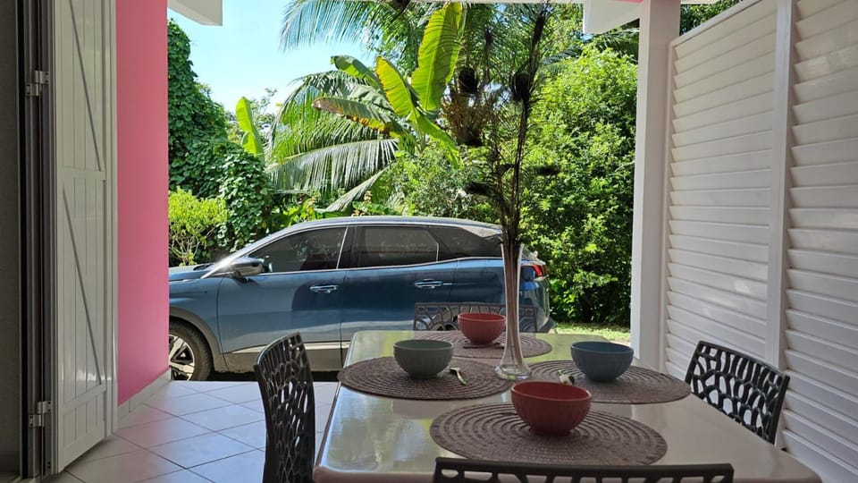 Patio, Garden, Dining area, Garden view, Parking