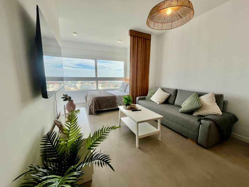 Natural landscape, TV and multimedia, Living room