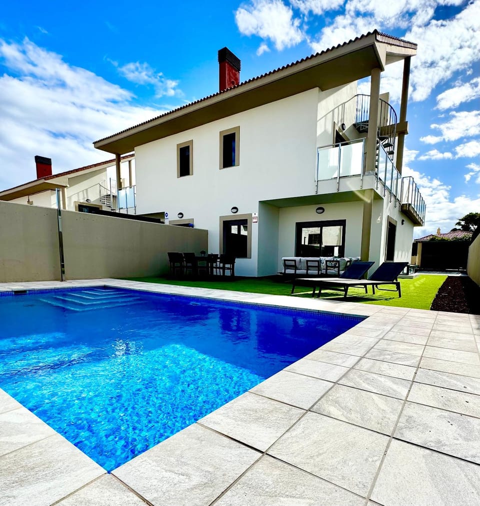 Golf villa heated pool relax tenerife south Villa in Abona