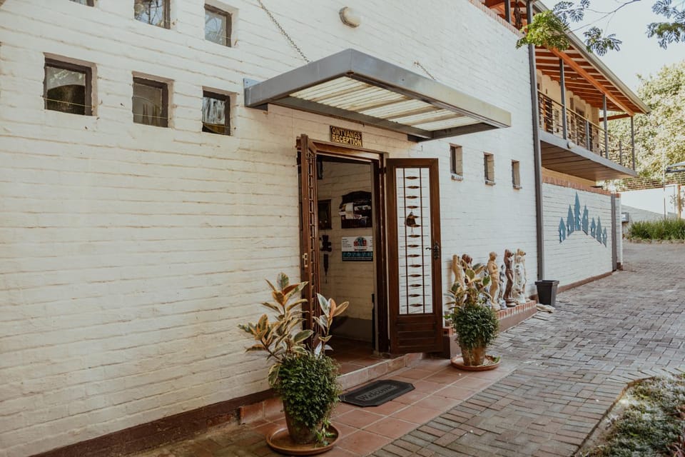 Property building, Facade/entrance, Lobby or reception