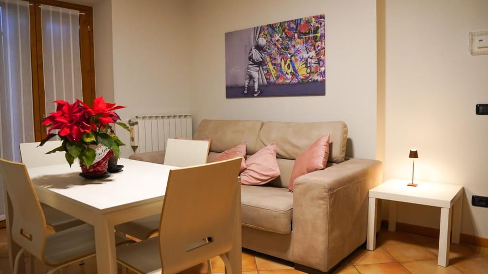 Living room, Decorative detail