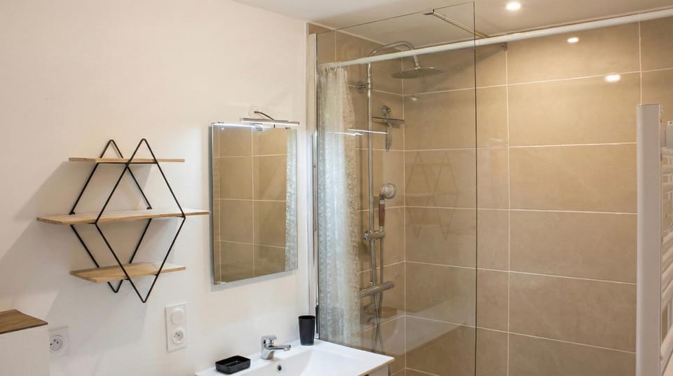Shower, Bathroom