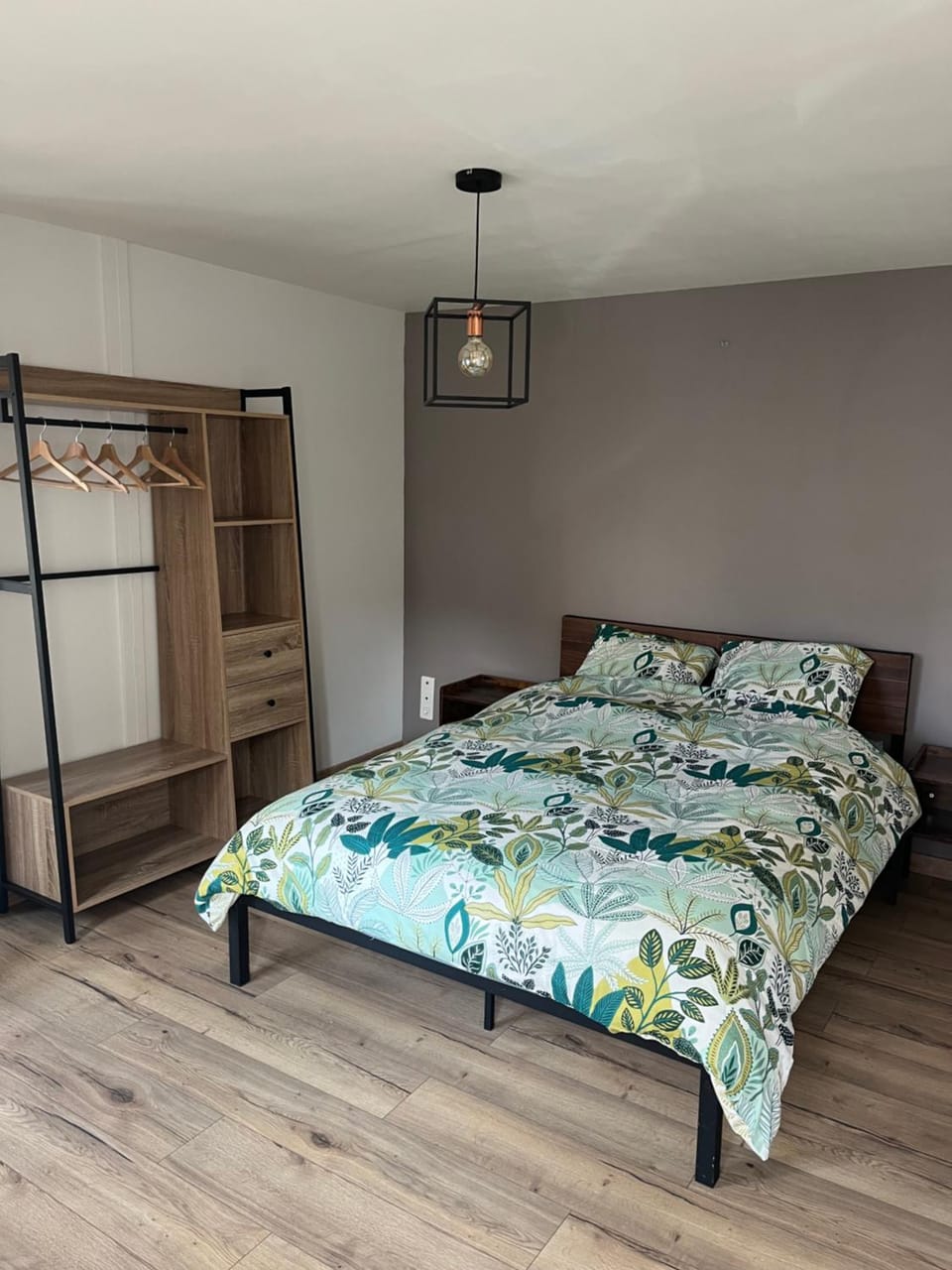 Bedroom, wardrobe