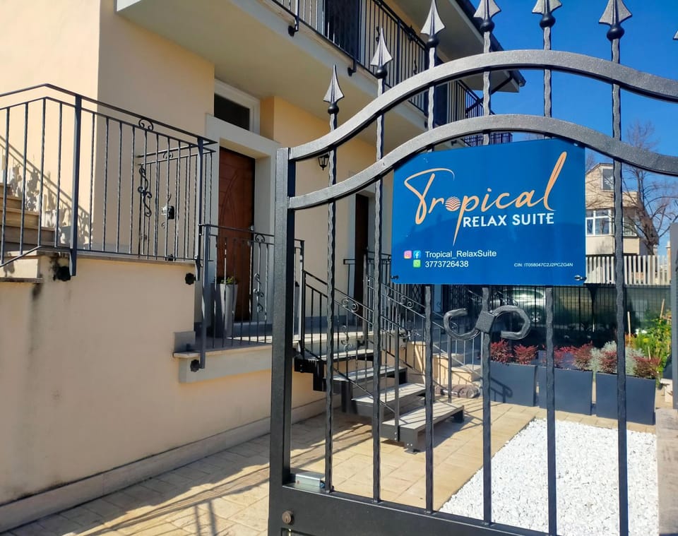 Property building, Property logo or sign, Street view