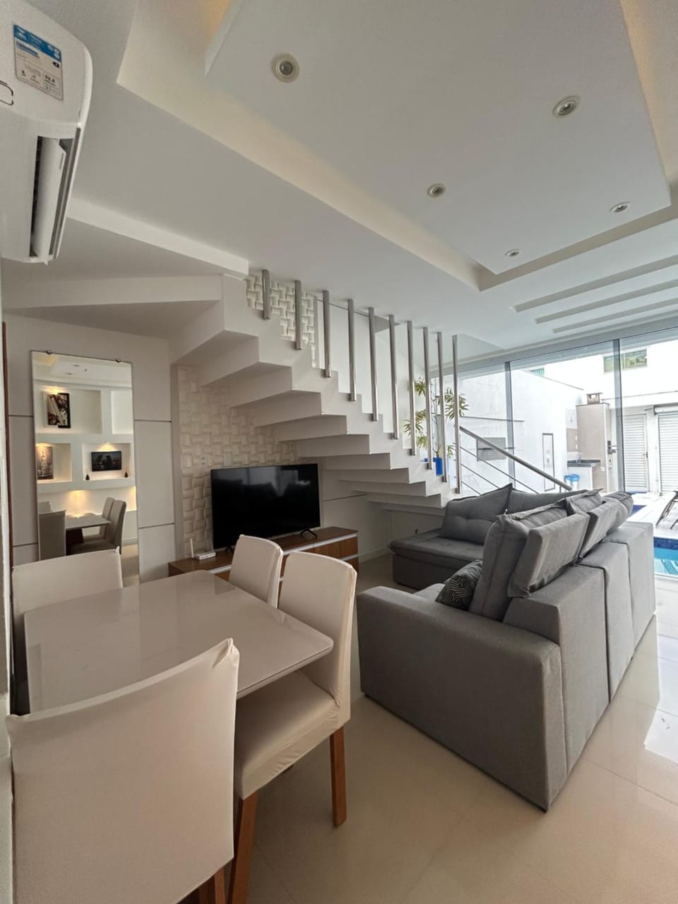 TV and multimedia, Living room, Seating area