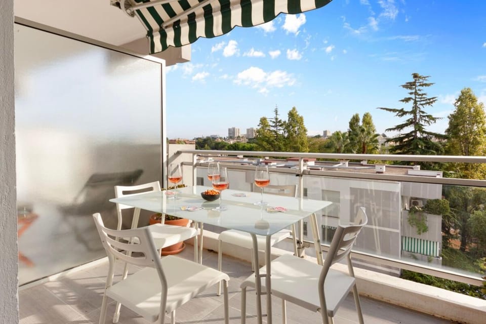 Le Radieux - Spacious - Bright - Car park - Peaceful Apartment in Antibes