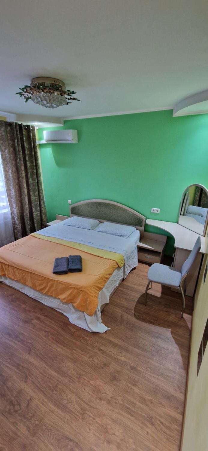 Bedroom, air conditioner