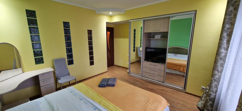 TV and multimedia, Bedroom, towels, wardrobe