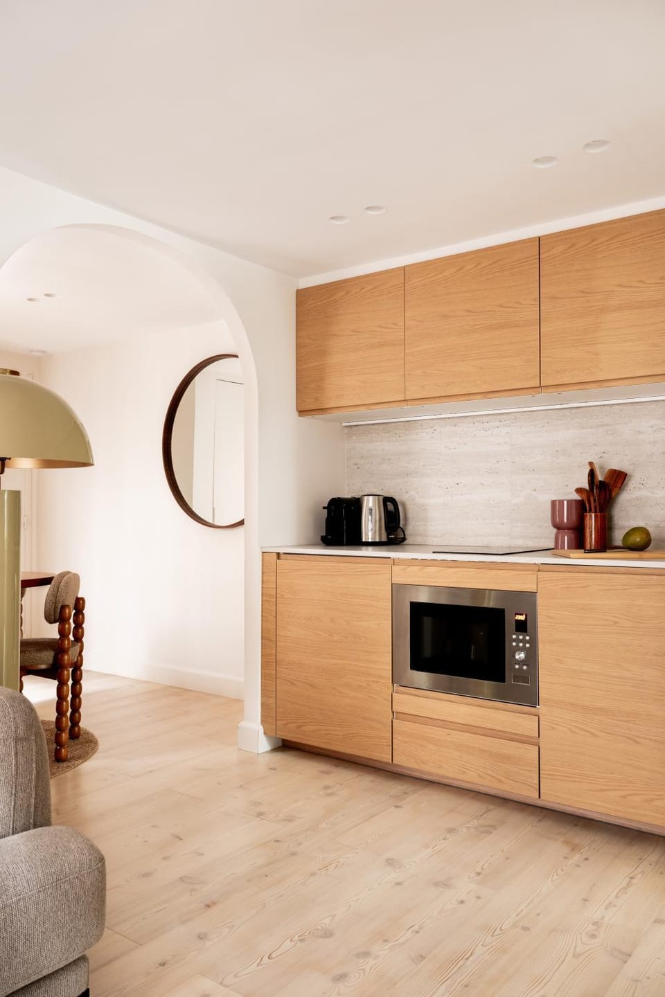 Coffee/tea facilities, Kitchen or kitchenette, oven, stove, toaster