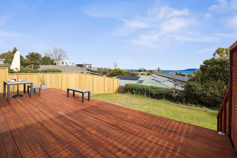 Lake views in great area House in Taupo
