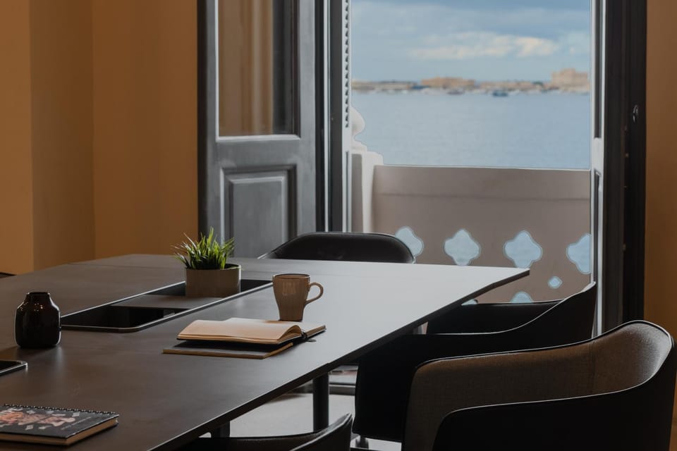 grey l studio apartments Corniche Alexandria Apartment in Alexandria