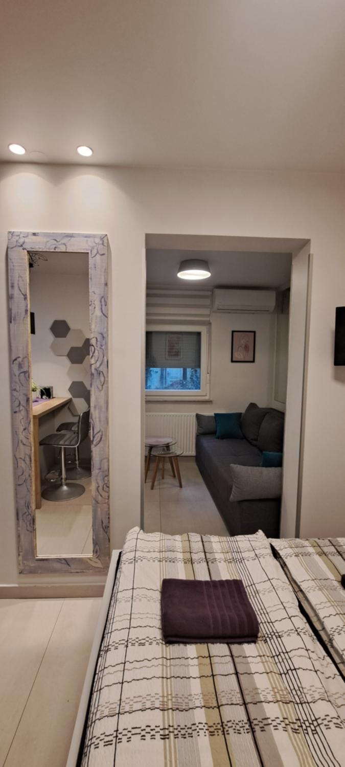 Bed, Living room, Seating area
