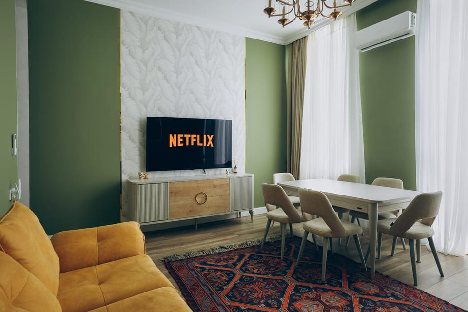 TV and multimedia, Living room, Seating area