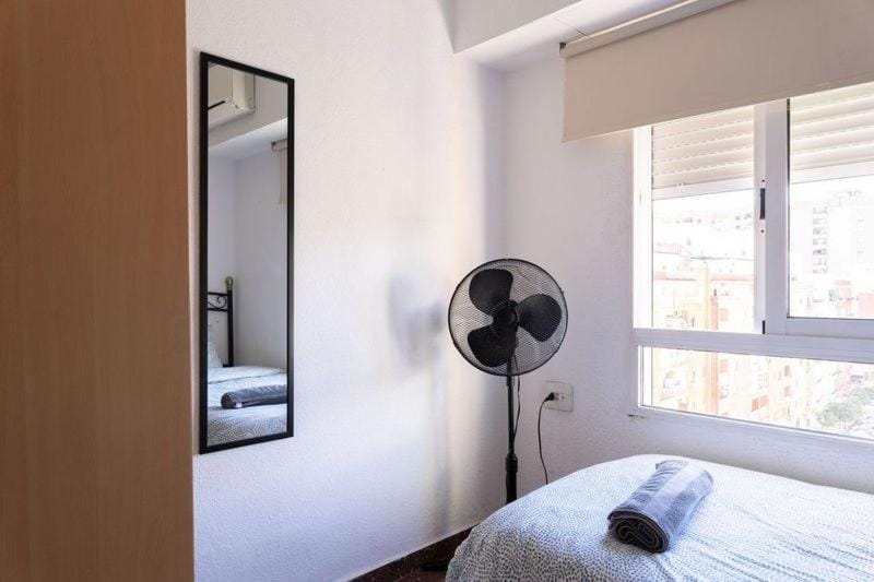 Bed, Photo of the whole room, Bedroom, air conditioner