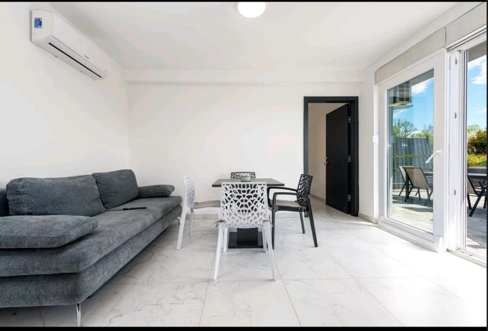 Royal Apartments Apartment in Zadar County