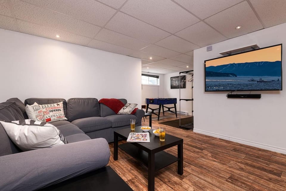 The Boreal - 4BR spa FirePlace relaxation Chalet in Baie-Saint-Paul