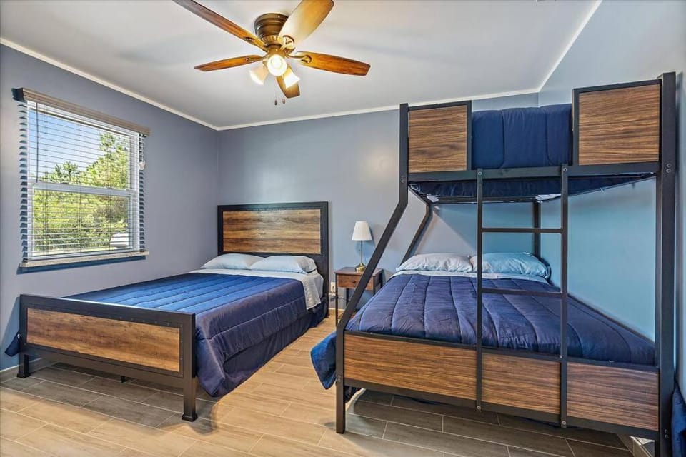Bed, Bedroom, bunk bed