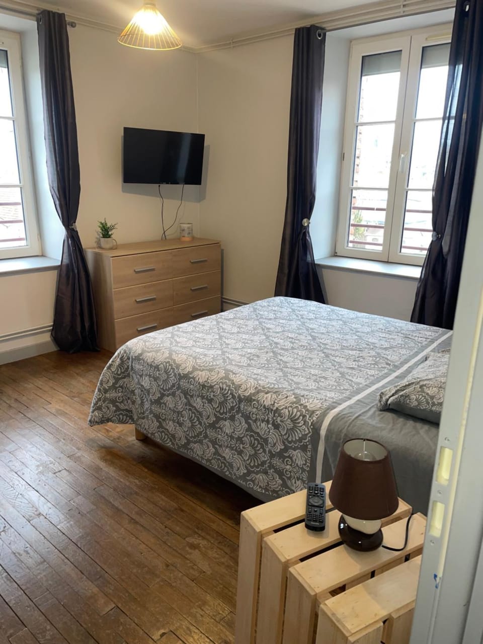 Photo of the whole room