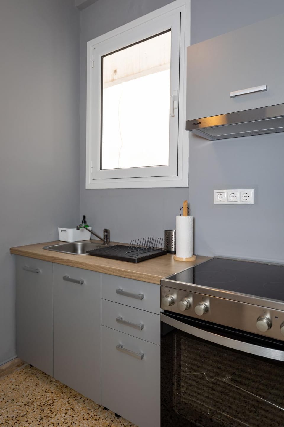 Kitchen or kitchenette, stove