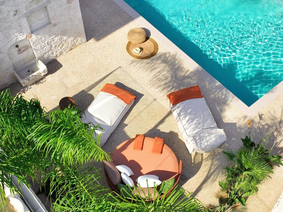 Patio, Garden, Seating area, Garden view, Pool view, Swimming pool, sunbed, towels
