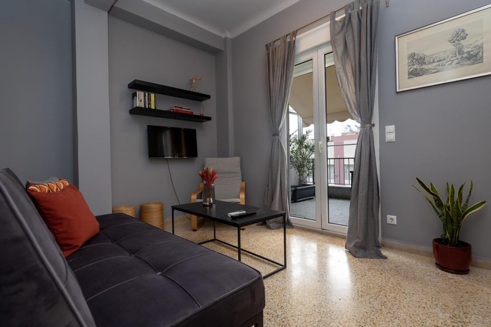 Library, TV and multimedia, Living room, Seating area