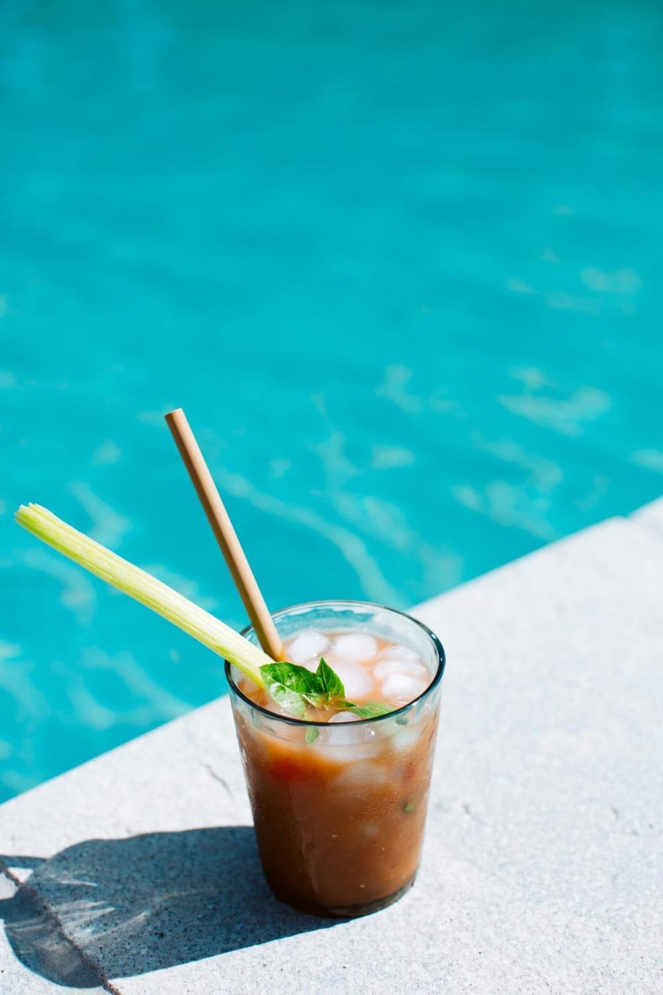 Day, Food and drinks, Pool view, Swimming pool, Drinks
