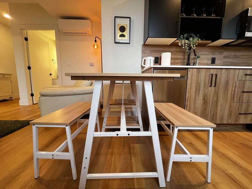 Luxe Urban Retreat, Unit 602 Apartment in Dartmouth