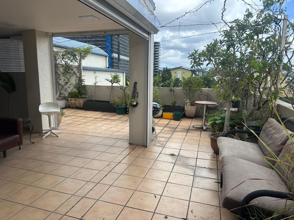 2brm apartment with beautiful view in a great location Free Parking Apartment in Brisbane City