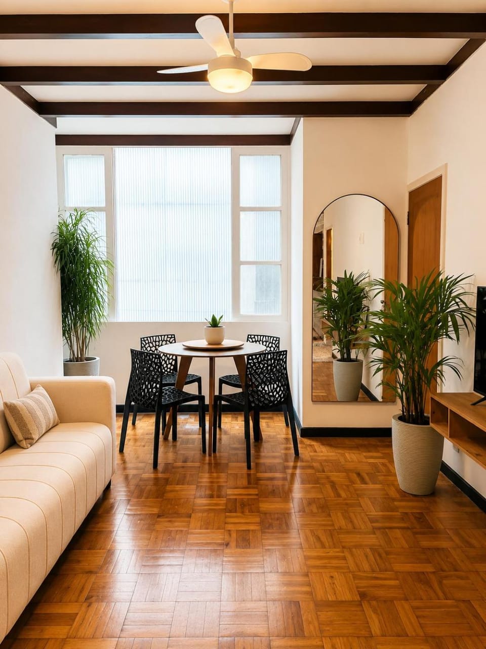Living room, Seating area, Dining area
