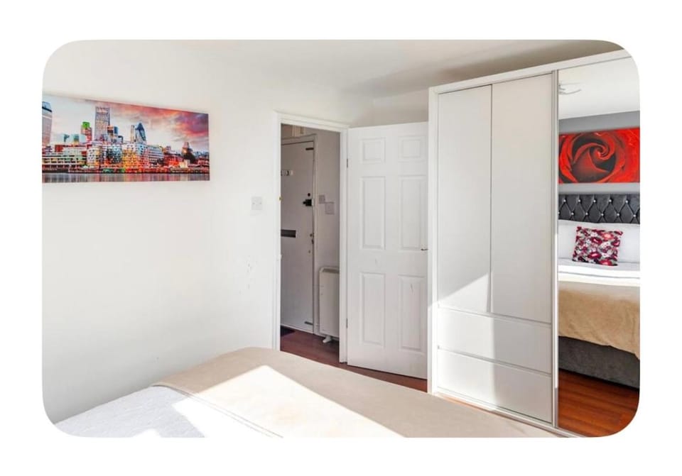 Bedroom, wardrobe