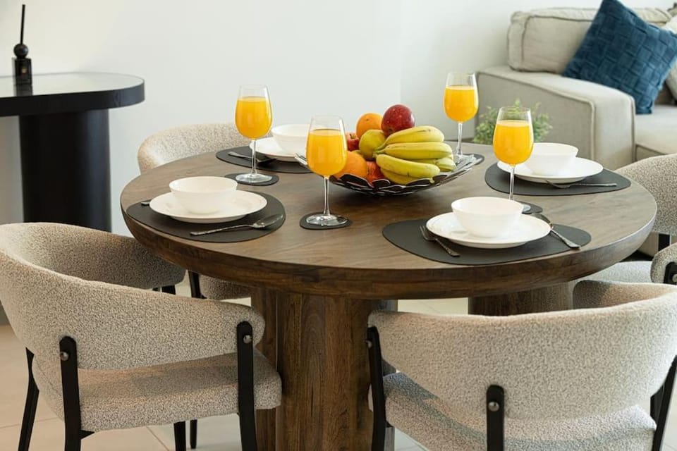 Food and drinks, Dining area, Breakfast