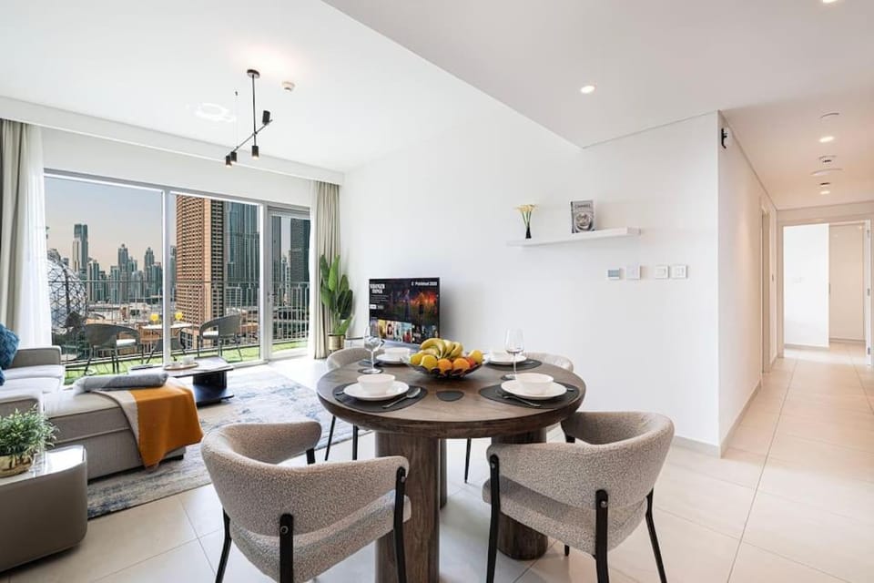 Communal lounge/ TV room, TV and multimedia, Living room, Dining area
