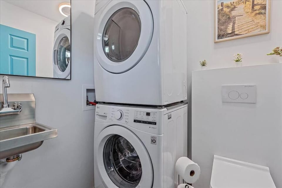 Bathroom, washing machine, dryer