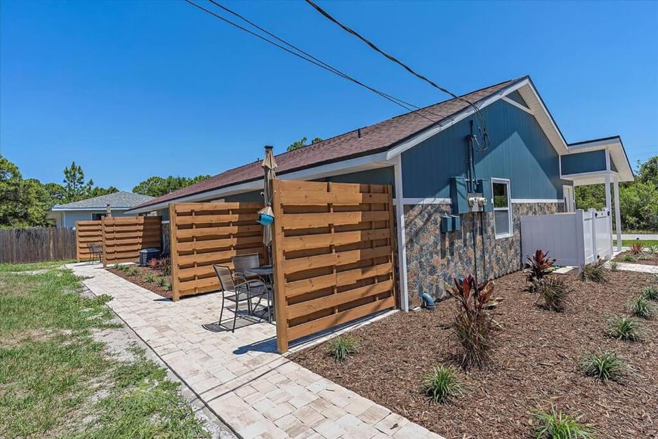 Property building, Spring, Day, Garden view