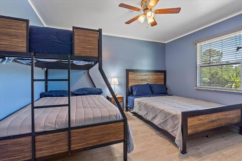 Bed, Bedroom, bunk bed