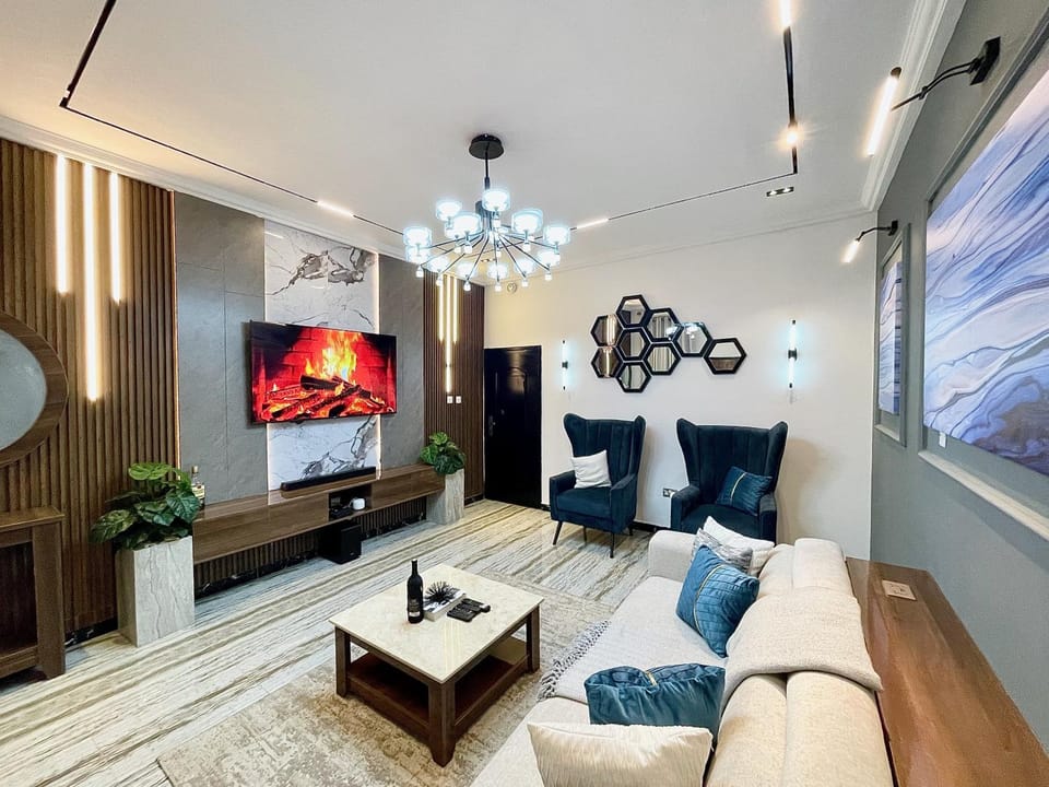Heritage Suite by LSP HOMES 3 Bedrooms Lekki Phase 1 House in Lagos, Nigeria