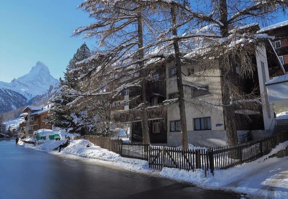 Central Flat Apartment in Zermatt