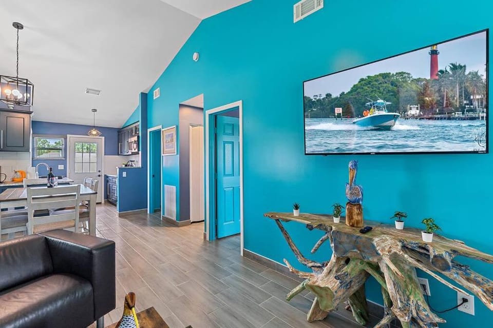 Newly renovated, cozy 2 bedroom Apartment in Florida