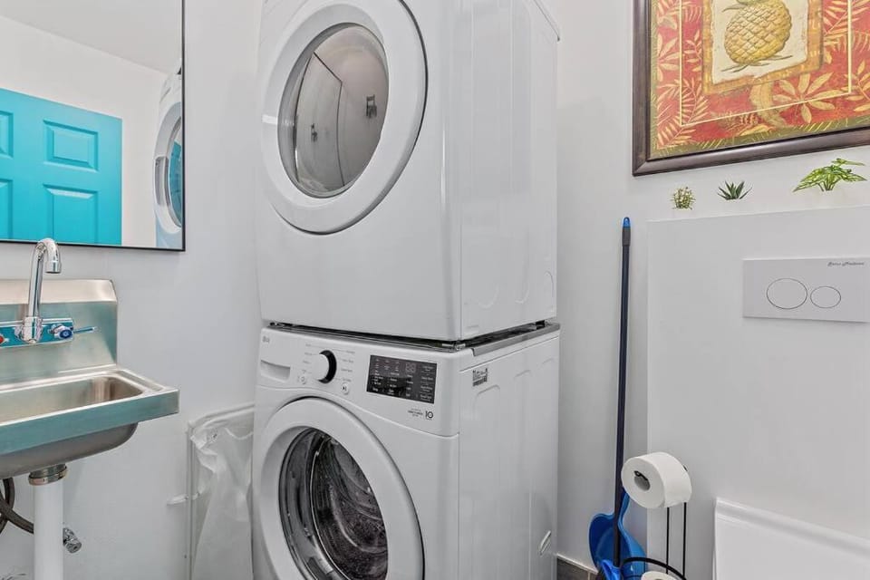 Newly renovated, cozy 2 bedroom Apartment in Florida