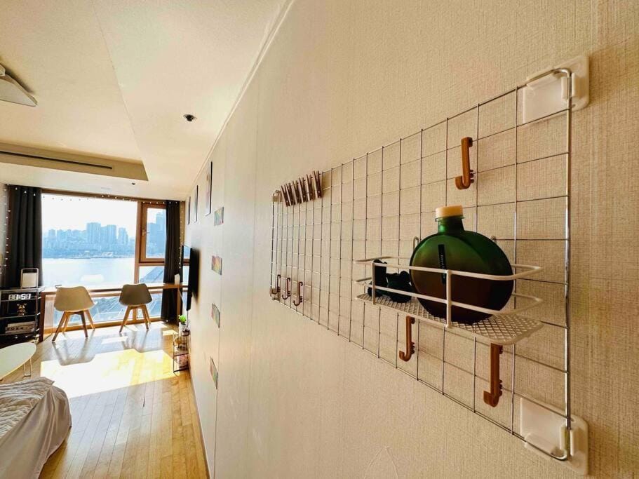 Central Seoul Hip Han River Yeouido Hondae Apartment in Seoul
